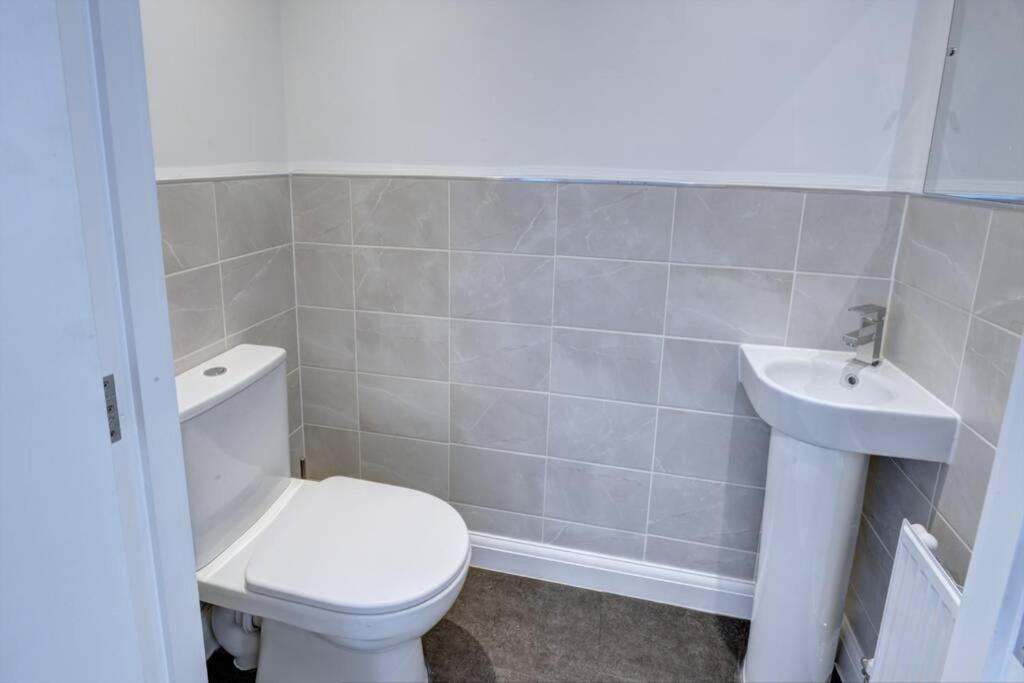 Ferienwohnung The Stratford Palace Birmingham Exterior foto